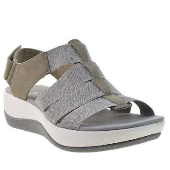 Clarks Arla Shaylie Elastic Straps Women's Sandals in Sand SZ 8 - Picture 1 of 9